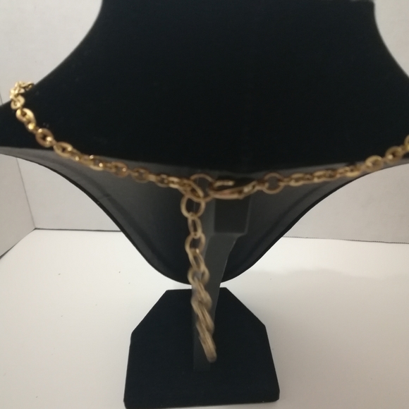 Necklace - Picture 3 of 6